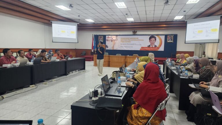 Workshop Penulisan Artikel Publikasi Internasional di FIKES UMM: Menginspirasi dan Mengembangkan Potensi Akademik