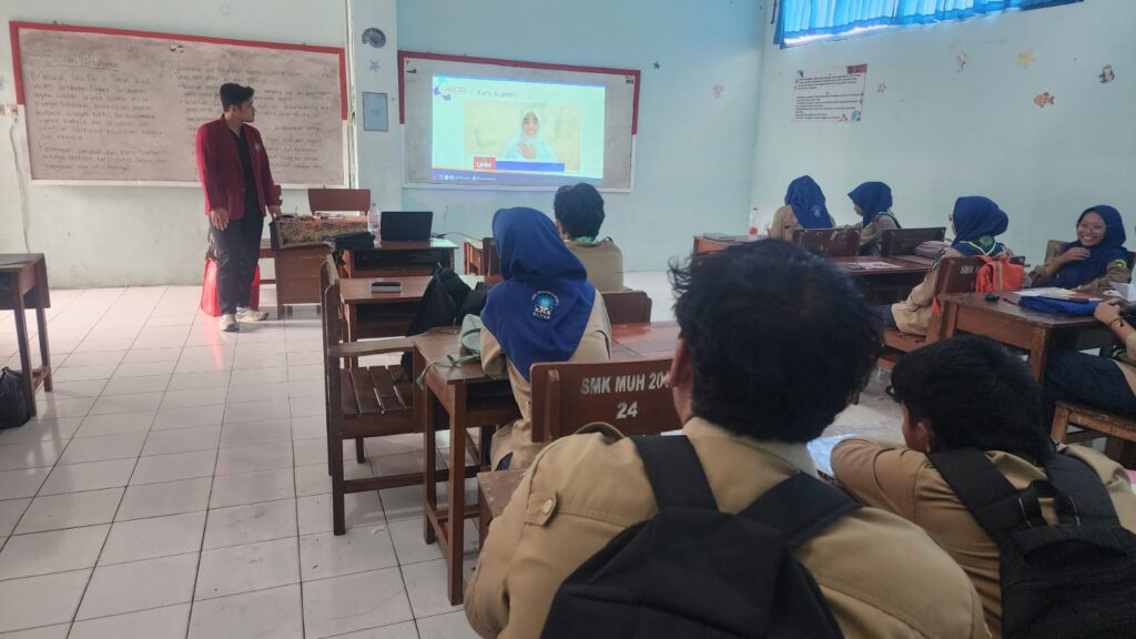 Promosi S1 Keperawatan di SMK Muhammadiyah 1 Blitar