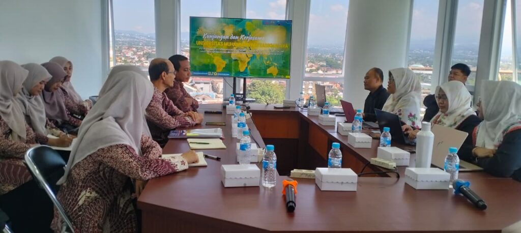Kunjungan FIKES UMTAS